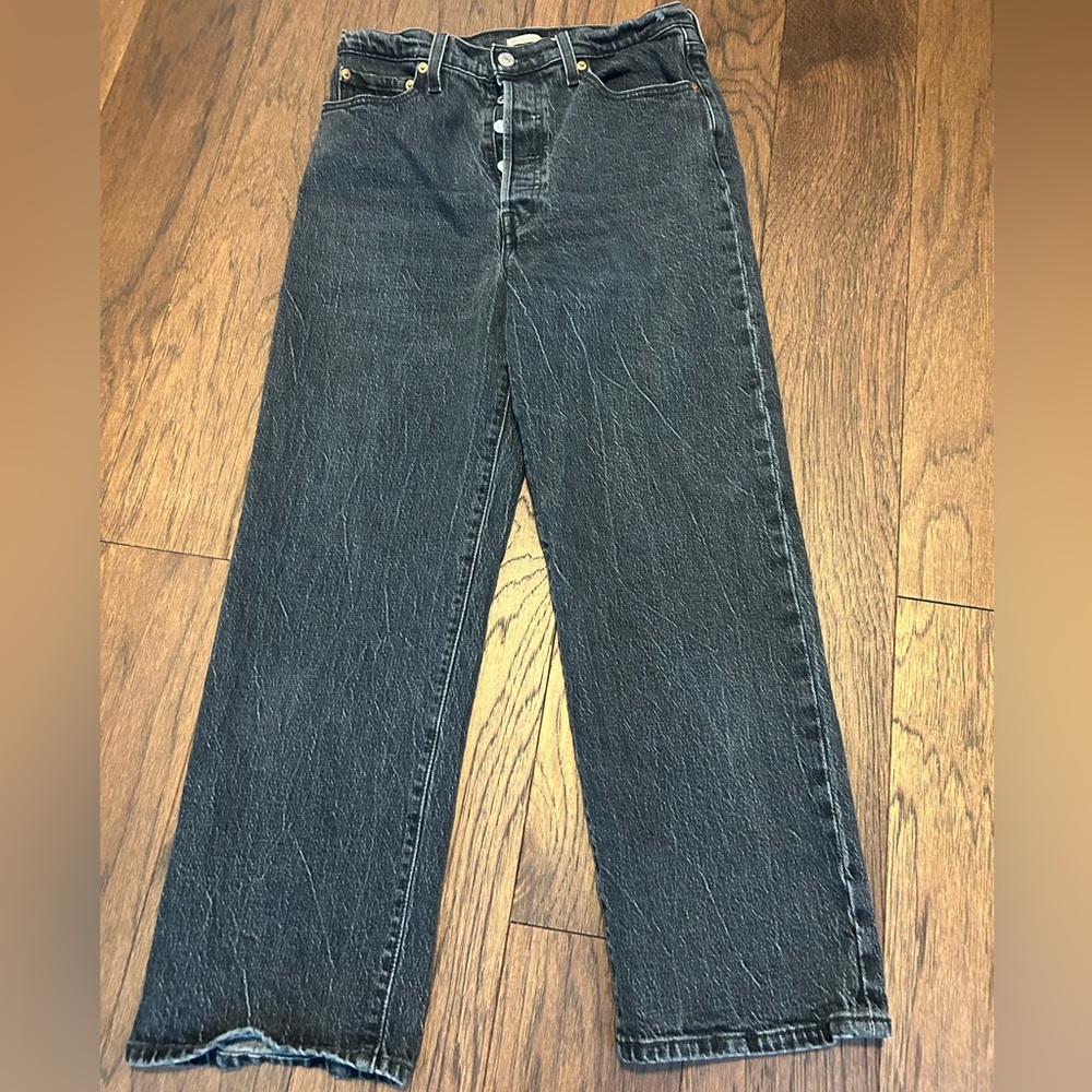 Levi’s Ribcage Straight Ankle Jeans